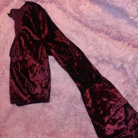 Rue 21 Velvet Top - Picture 3 of 3